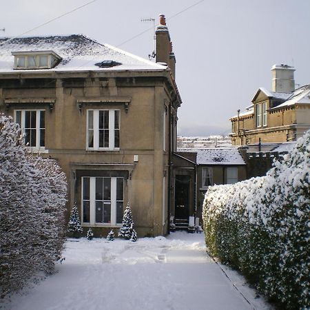 وايتهيفين The Corner House Bed & Breakfast المظهر الخارجي الصورة